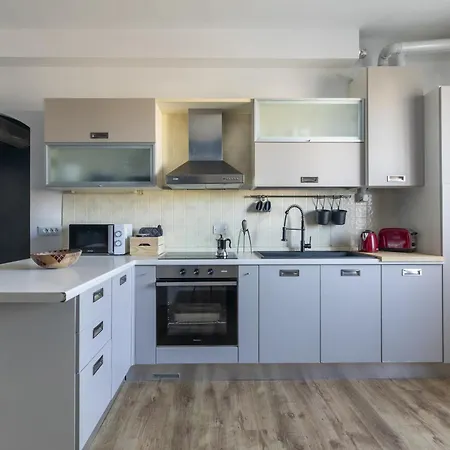 Cozy - Close To Center And Train Station